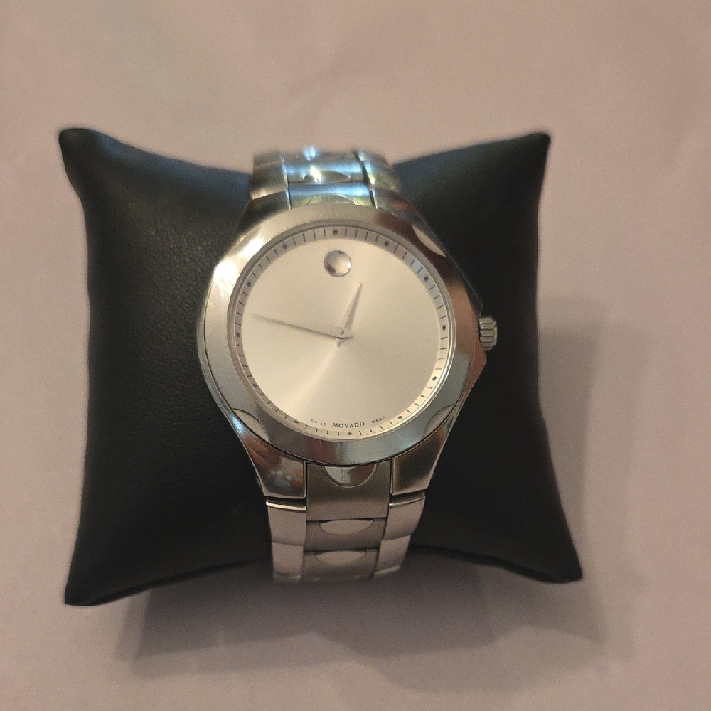 Movado Men's Luna Sport Silver Stainless Steel2 Sapphire  ( Read Description)